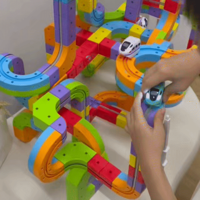 KAVISA MagTrack™ | Magnetic Train Set